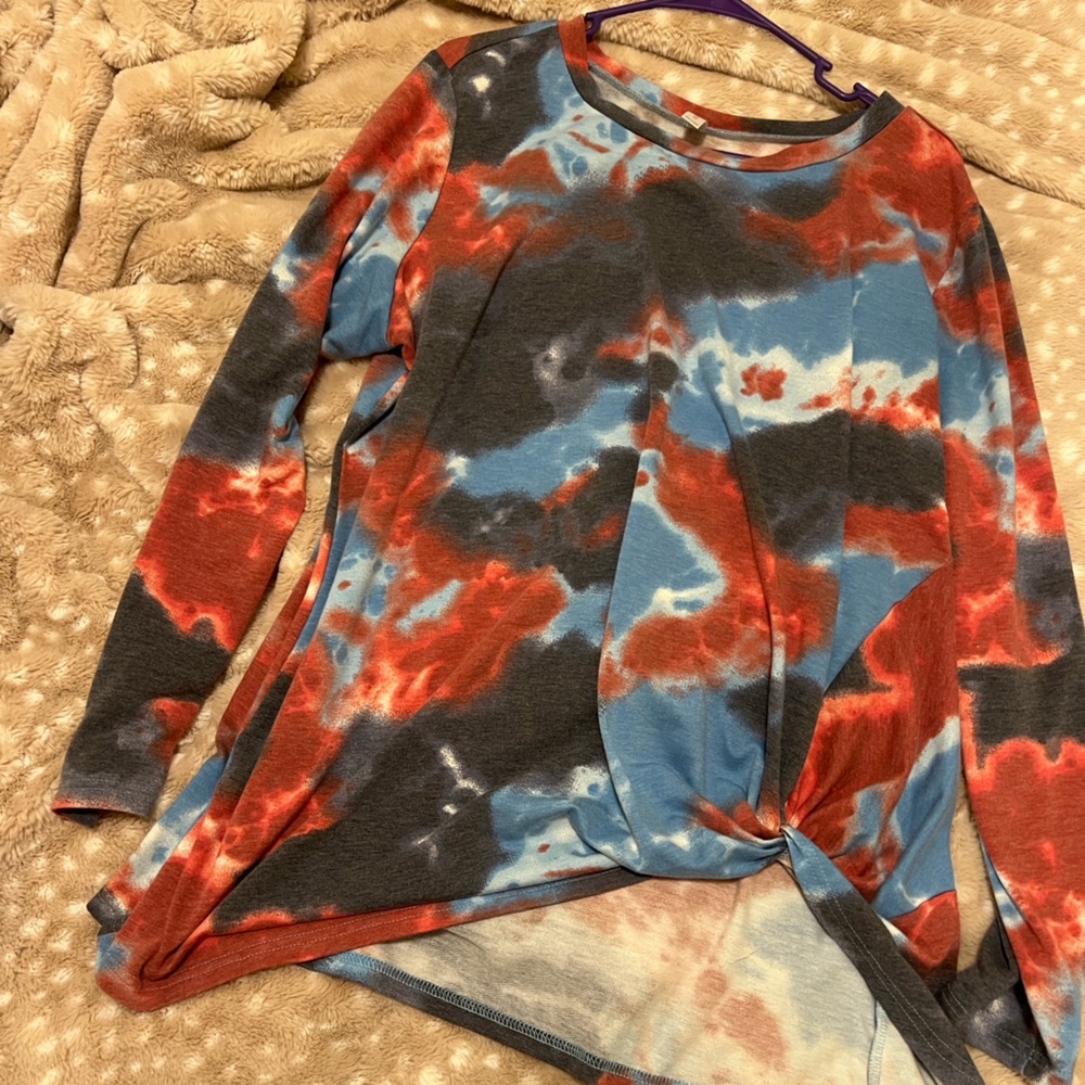 Women’s side tie long sleeve shirt